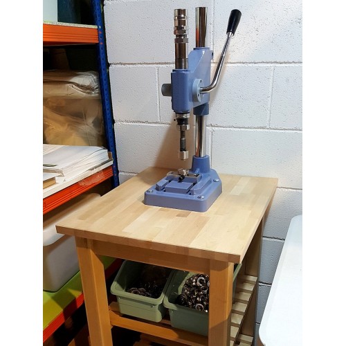 Ilhós para pendurar os tapetes (2 por tapete) - Acessórios - MundoYoga Loja de Yoga especializada em Yoga