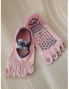 Calcetines de yoga antideslizantes: un complemento esencial para una práctica segura - MundoYoga Tienda Especializada en Yoga 2