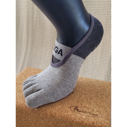 Non-slip yoga socks: an essential accessory for a safe practice - MundoYoga Yoga Shop Specializing in Yoga