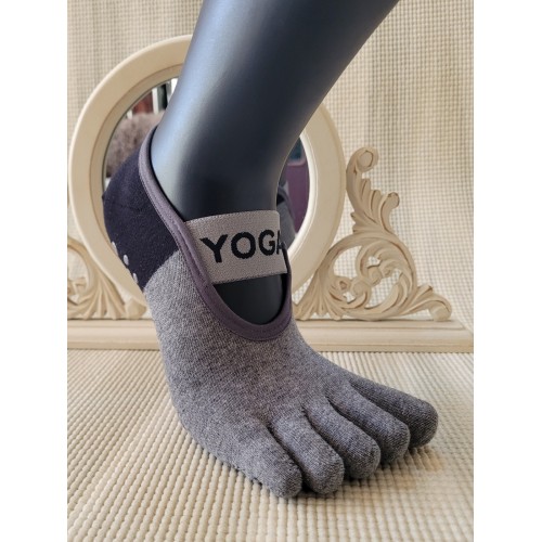 Calcetines de yoga antideslizantes: un complemento esencial para una práctica segura - MundoYoga Tienda Especializada en Yoga