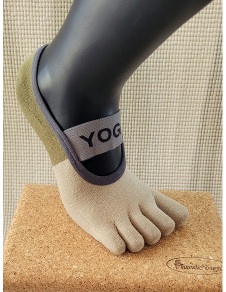 Non-slip yoga socks: an essential accessory for a safe practice - MundoYoga Yoga Shop Specializing in Yoga