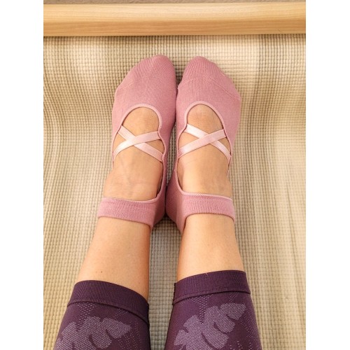 Non-slip Yoga and Pilates socks “Dance”, Blush - MundoYoga Yoga Shop Specializing in Yoga