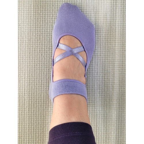 Non-slip Yoga and Pilates socks “Dance”, Violet - MundoYoga Yoga Shop Specializing in Yoga