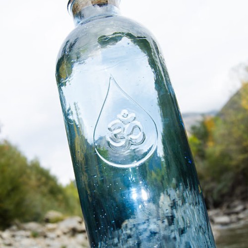 OmWater Gratitude Waterbottle - Pitchers, Cups, Bottles - MundoYoga Yoga Shop Specializing in Yoga