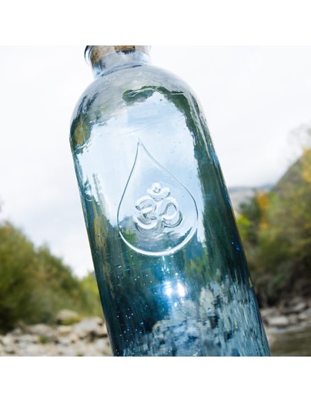OmWater Wasserflasche "Gratitude" - Krüge, Tassen, Flaschen - MundoYoga Yoga Shop, spezialisiert auf Yoga